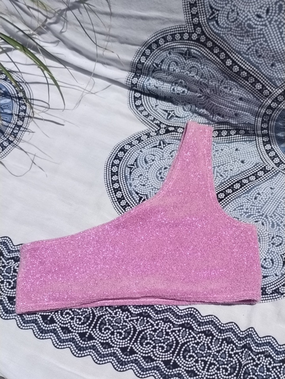 Frankies Bikinis NWOT Sparkle Bubblegum Terry Barb Bikini Top (S) Pink Metalic